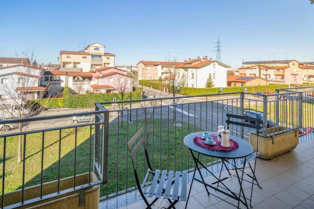 Parma Fiere Studio Con Parcheggio E Balconeアパートメント エクステリア 写真