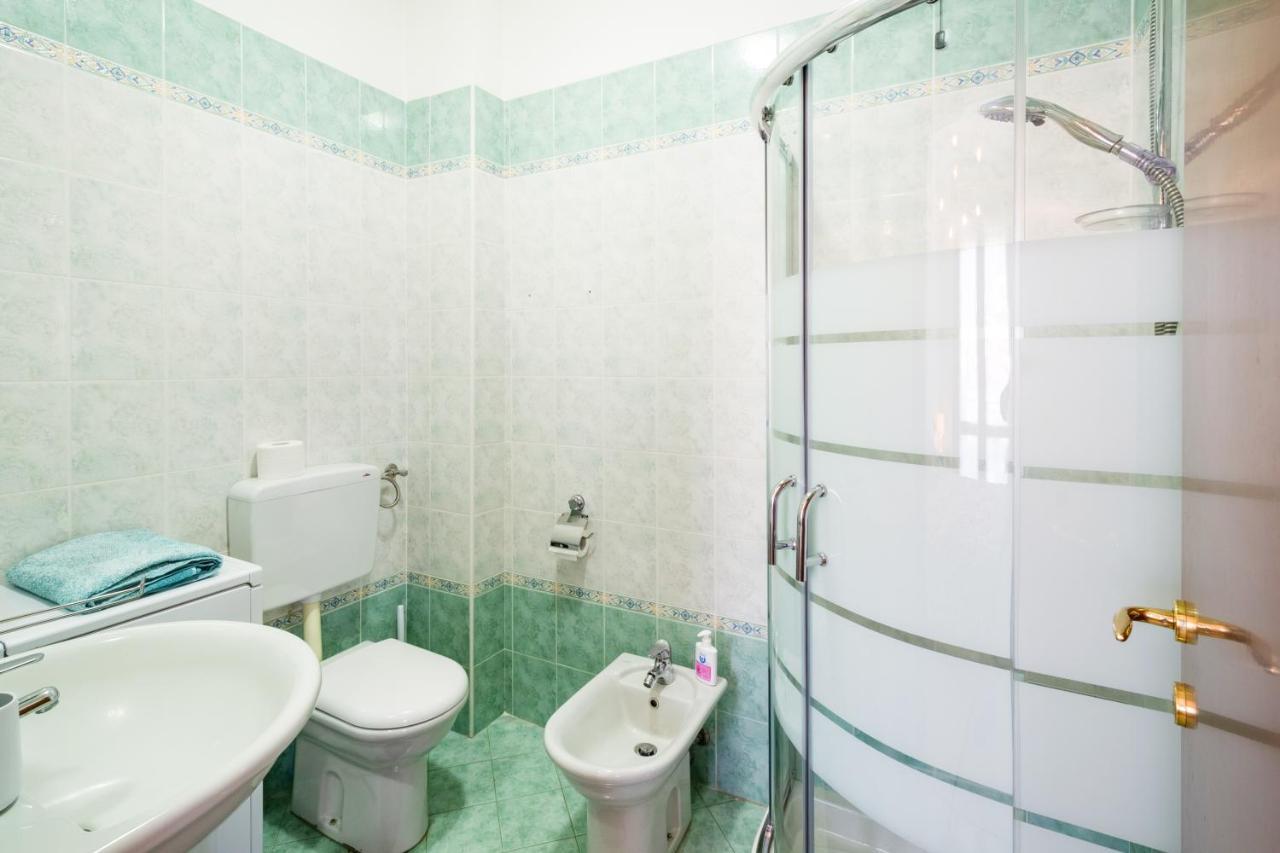 Parma Fiere Studio Con Parcheggio E Balconeアパートメント エクステリア 写真
