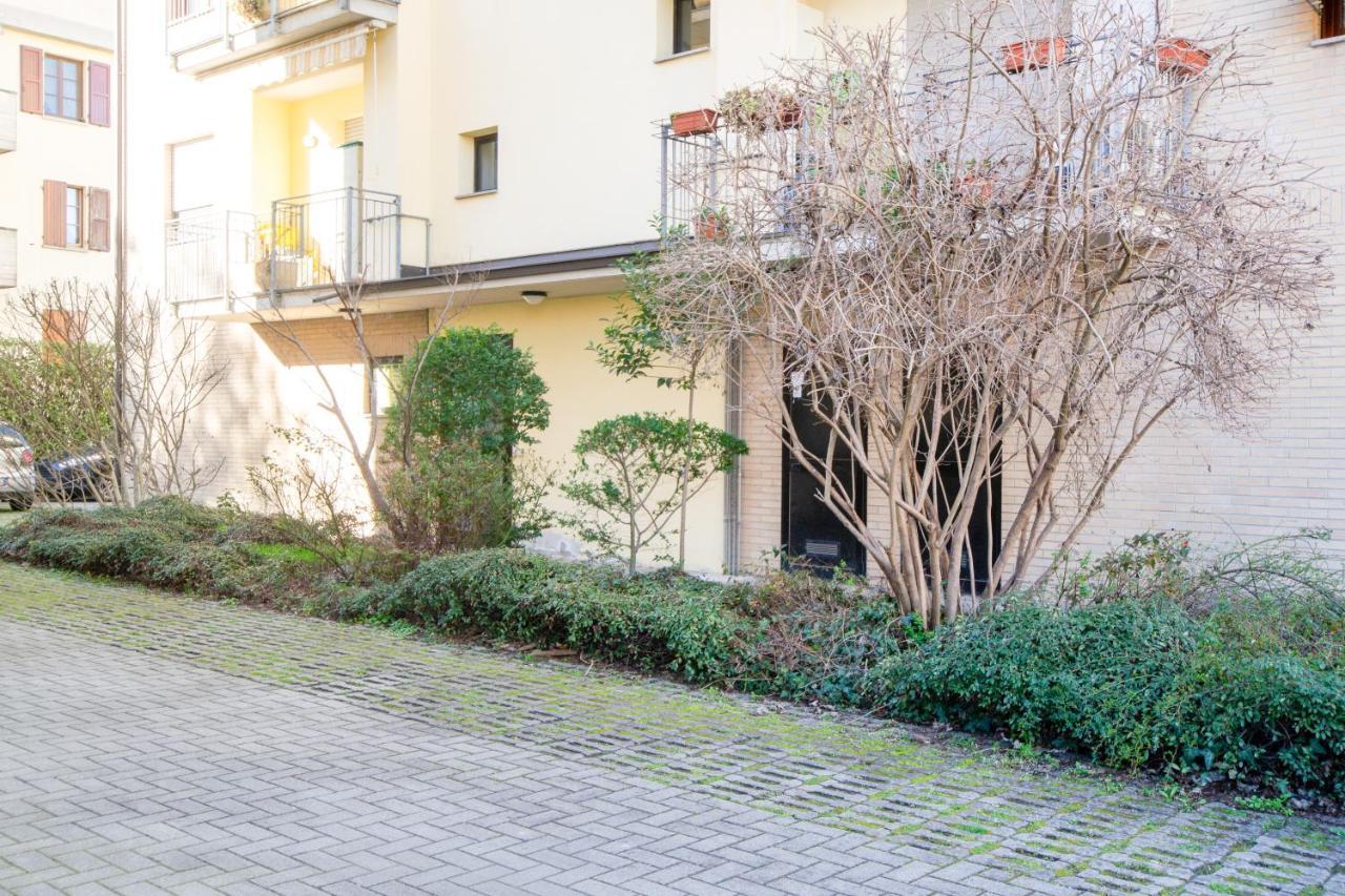 Parma Fiere Studio Con Parcheggio E Balconeアパートメント エクステリア 写真